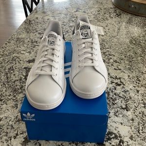 Adidas “stan smith” tennis shoes size 8.5